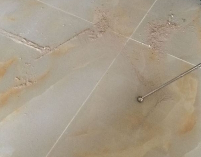 呼和浩特瓷砖空鼓维修公司分享粘合剂选择不当在瓷砖铺贴过程中可能导致以下问题