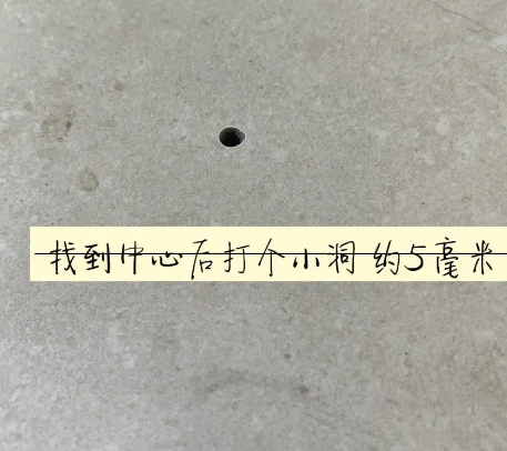 呼和浩特瓷砖空鼓维修公司专业解答在瓷砖铺贴过程中，如果砂料搅拌不均匀，将会带来以下问题